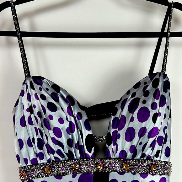 COPY - Beautiful gown but  no tag. Size 8 no flaws - Picture 3 of 11